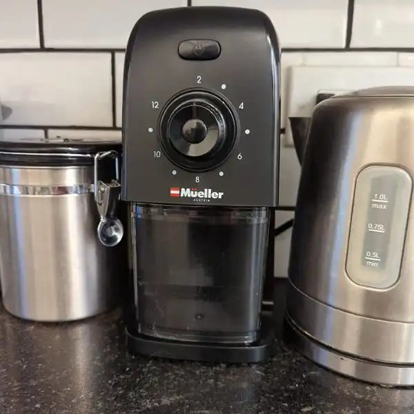Mueller SuperGrind Electric Coffee Grinder (Tested & Reviewed)