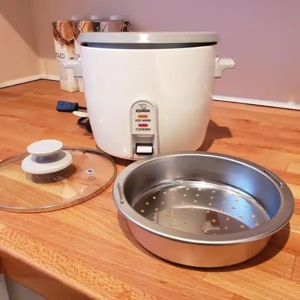 Zojirushi NHS06 3Cup Rice Cooker (Tested & Reviewed)