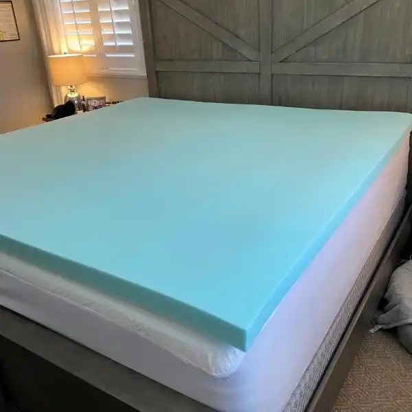 ViscoSoft 4 Inch Mattress Topper For Dorm Bed (Tested & Reviewed)