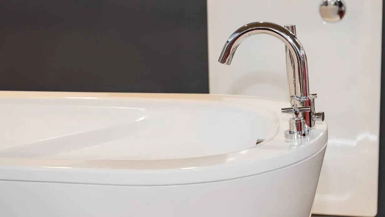 Easy Method to Replace Bathtub Faucet by Yourself