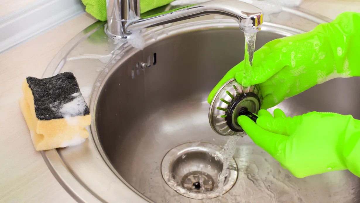 How to Clean a Drain With Baking Soda and Vinegar Full Guide