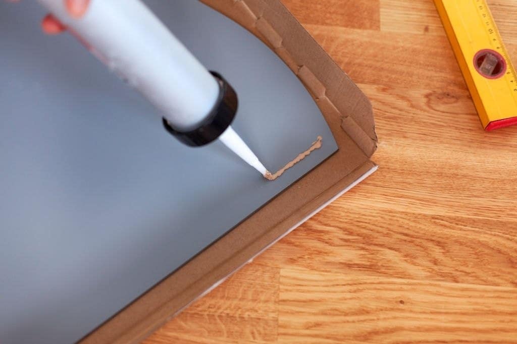 DIY Frameless Mirror Hanging Project without Using Clips