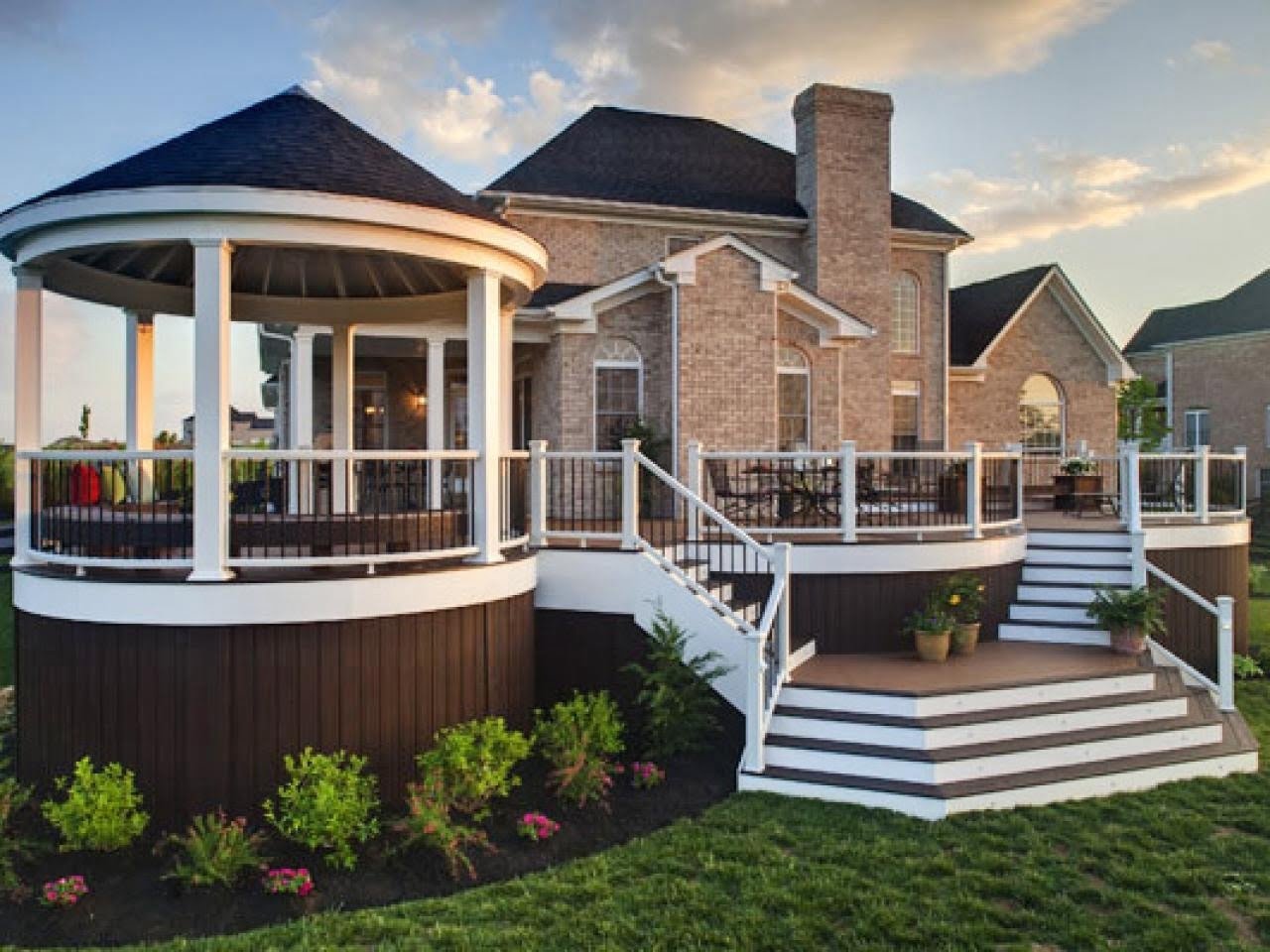 Great Ideas for Elevated Decks with Stairs That You’ll Love HOMIVI