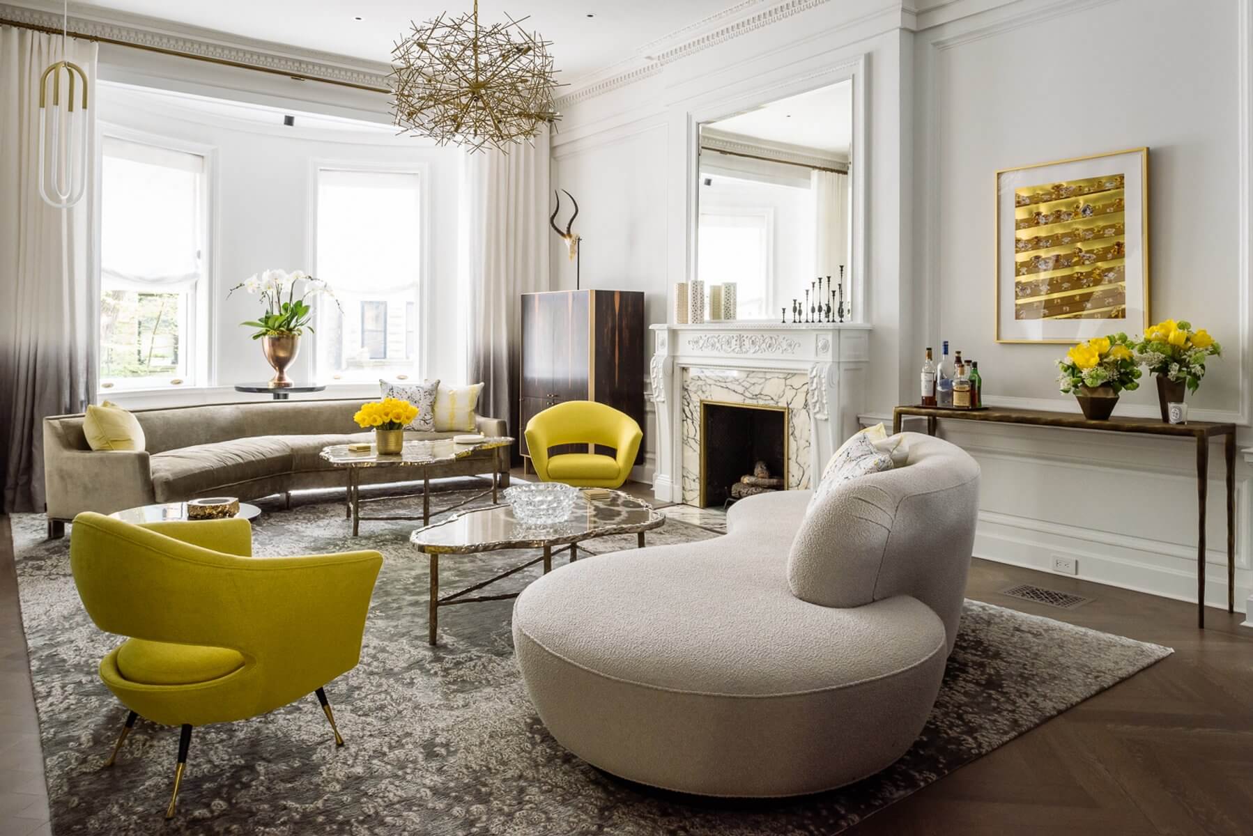 10 Most Beautiful And Trendy Living Rooms With Round Sofas Hommés Studio