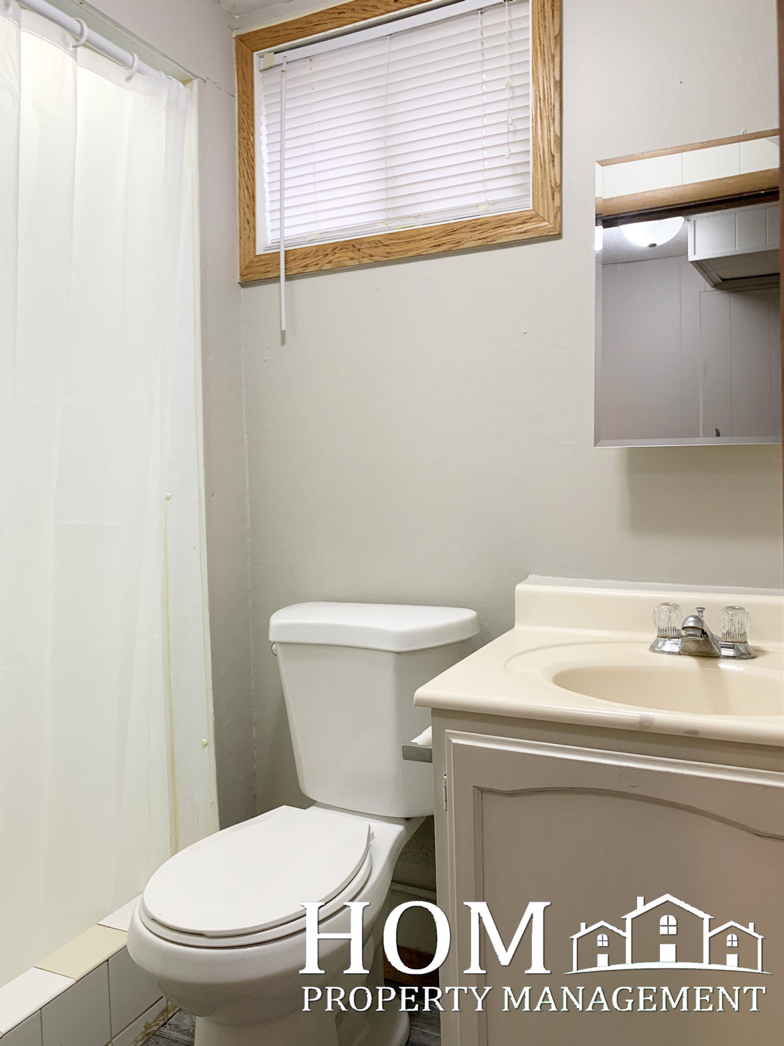 2 Bedroom 630 Lyndale St. 3, North Mankato Available November 2025