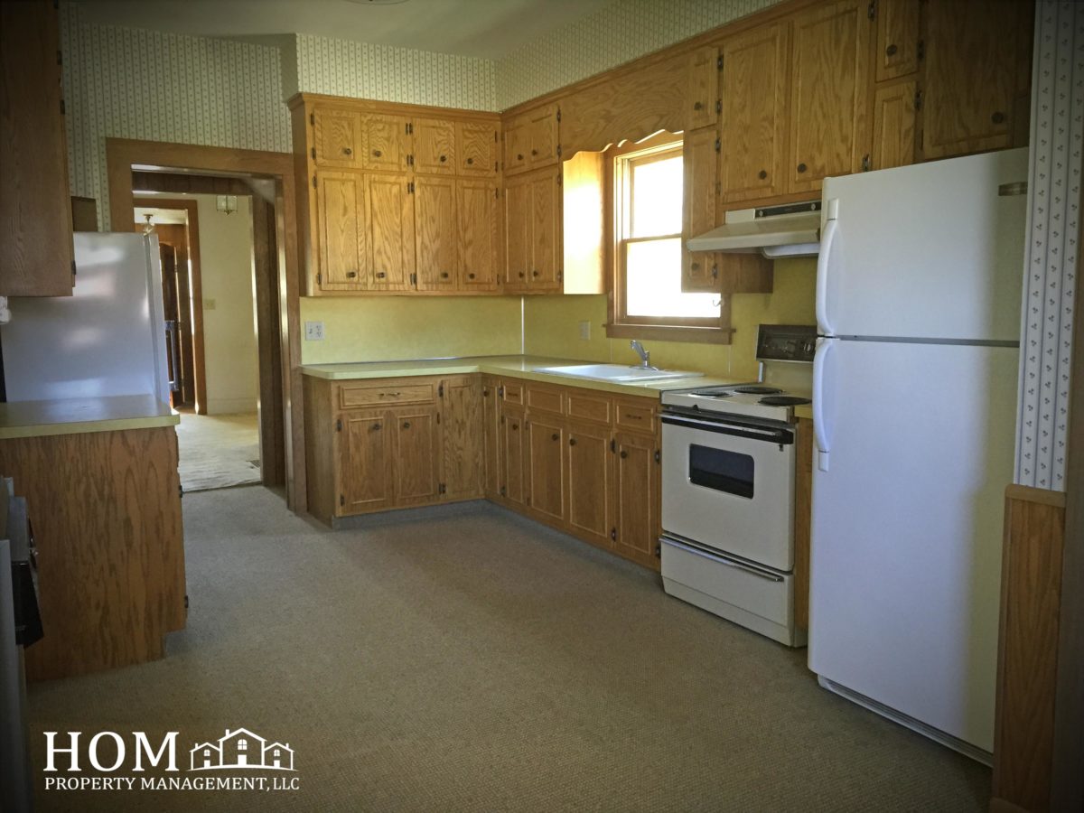 3 Bedroom 430 Nicollet St., North Mankato Available September 2025