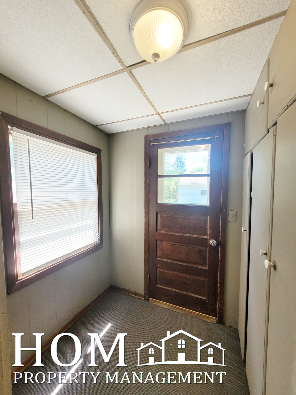 5 Bedroom 802 Carney Ave, Mankato MN Available August 1, 2025 HOM Property Management