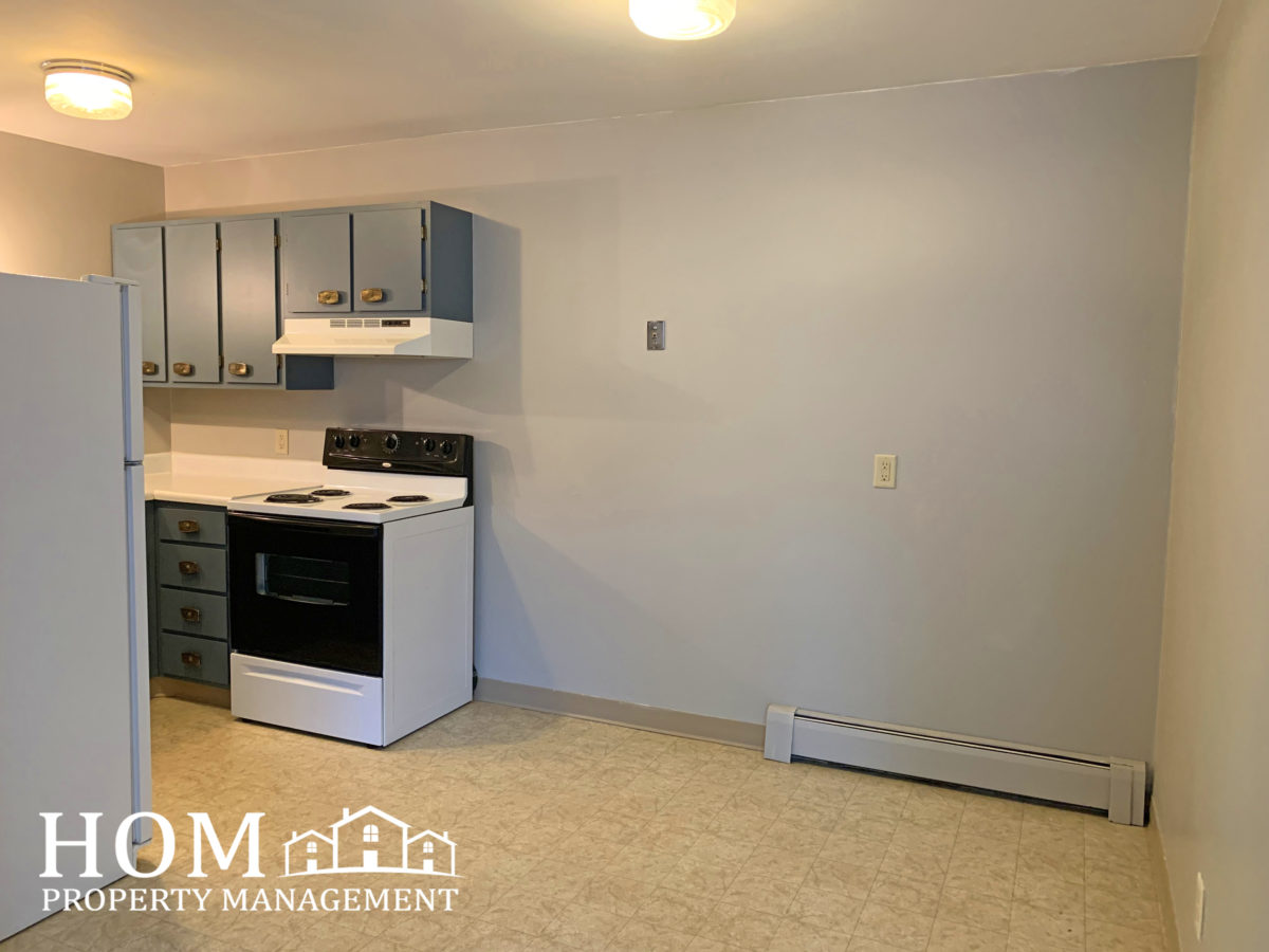 1 Bedroom 311 Watonwan St 4, Lake Crystal MN Available July 2025