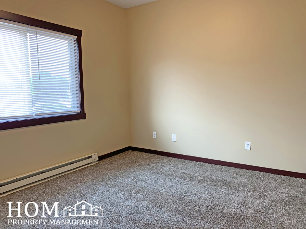 5 Bedroom 261 A Bunting Lane, Mankato MN Available August 2025