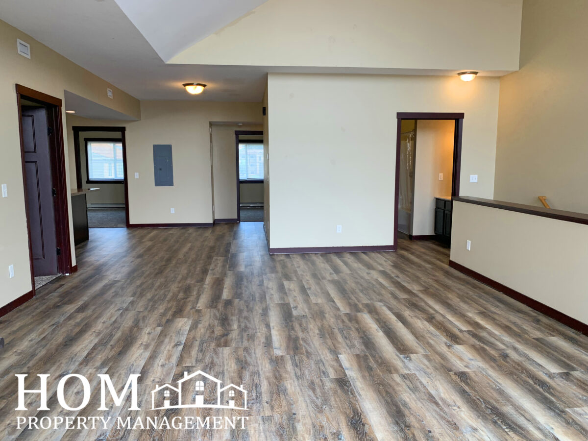 5 Bedroom 261 A Bunting Lane, Mankato MN Available August 2025