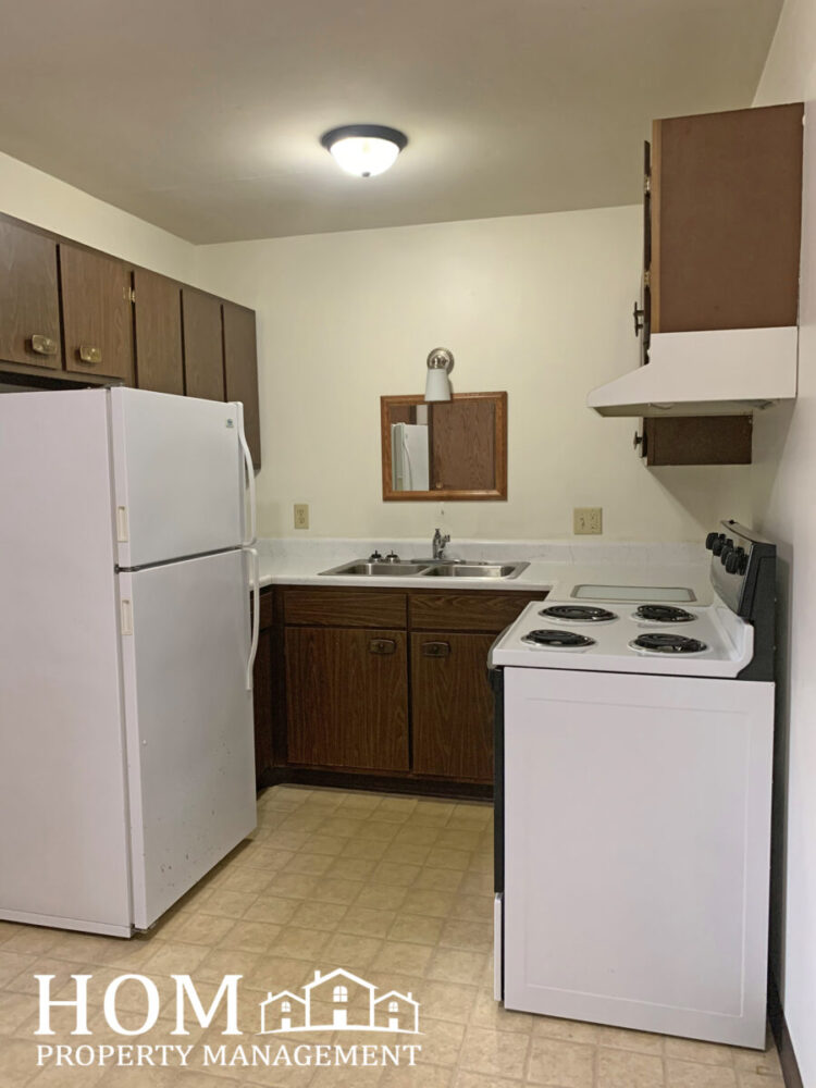 2 Bedroom 311 E. Watonwan St 1, Lake Crystal MN Available July