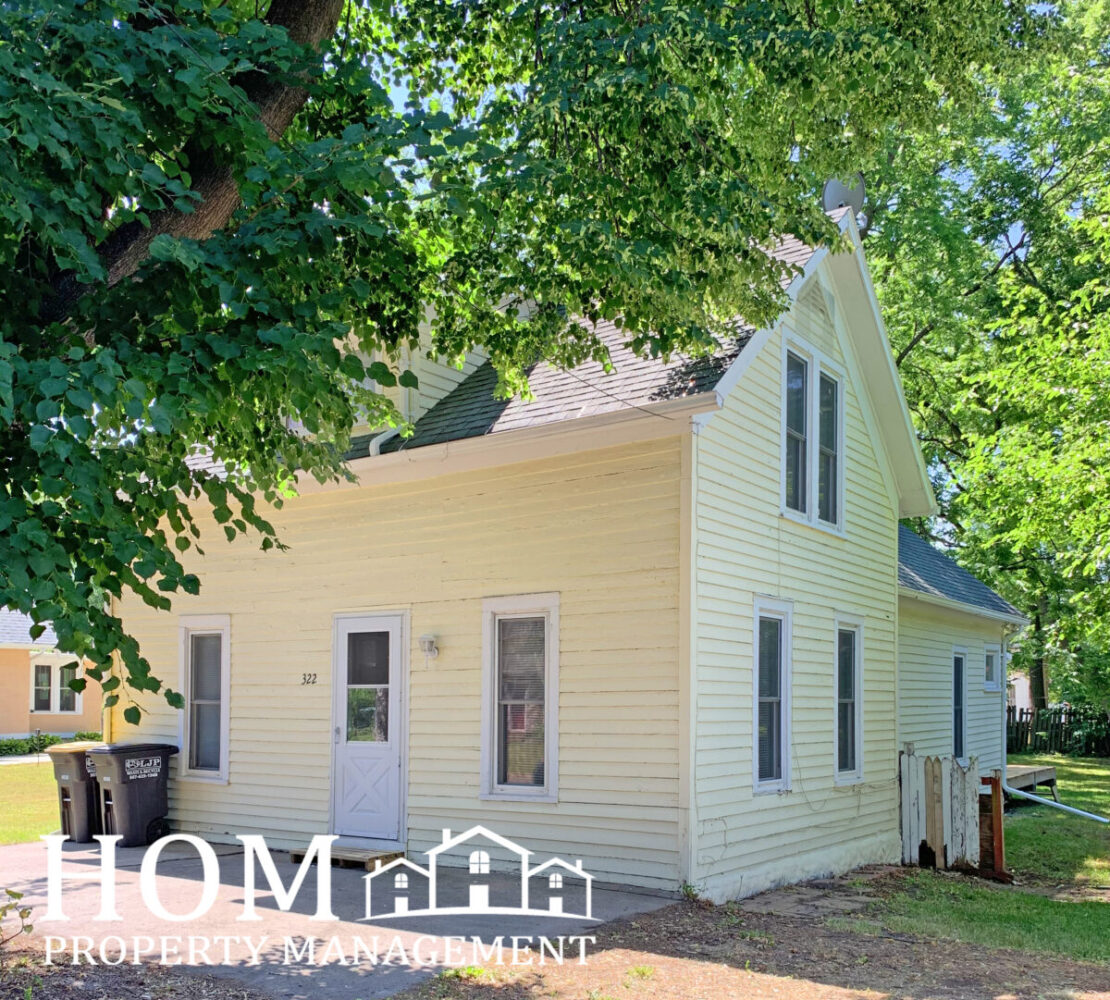 3 Bedroom 322 E. Humphrey St., Lake Crystal MN Available July 2025 HOM Property Management