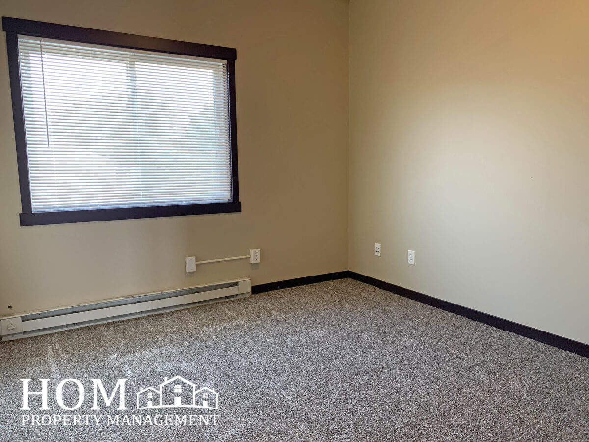 5 Bedroom 261 B Bunting Lane, Mankato MN Available August 2025