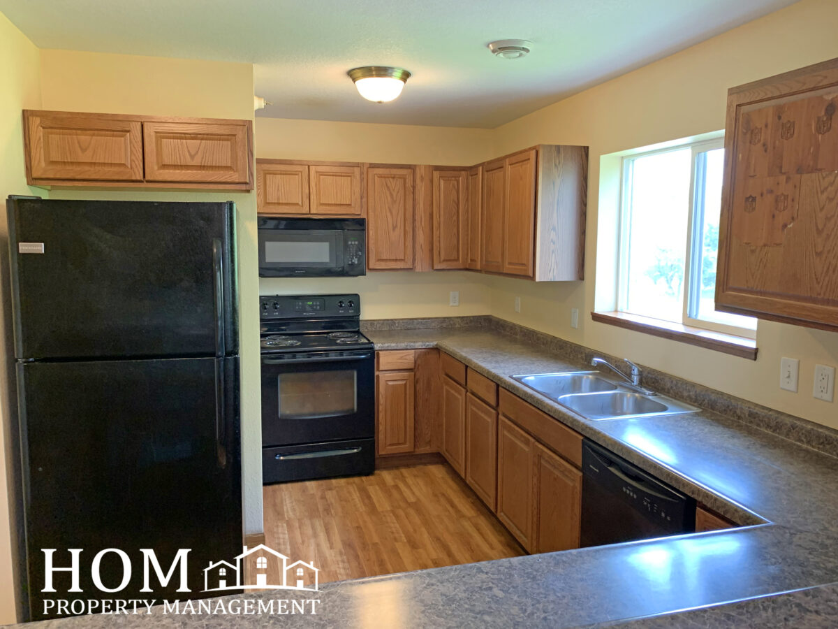 5 Bedroom 251 Bunting Lane 205, Mankato MN Available August 1, 2025