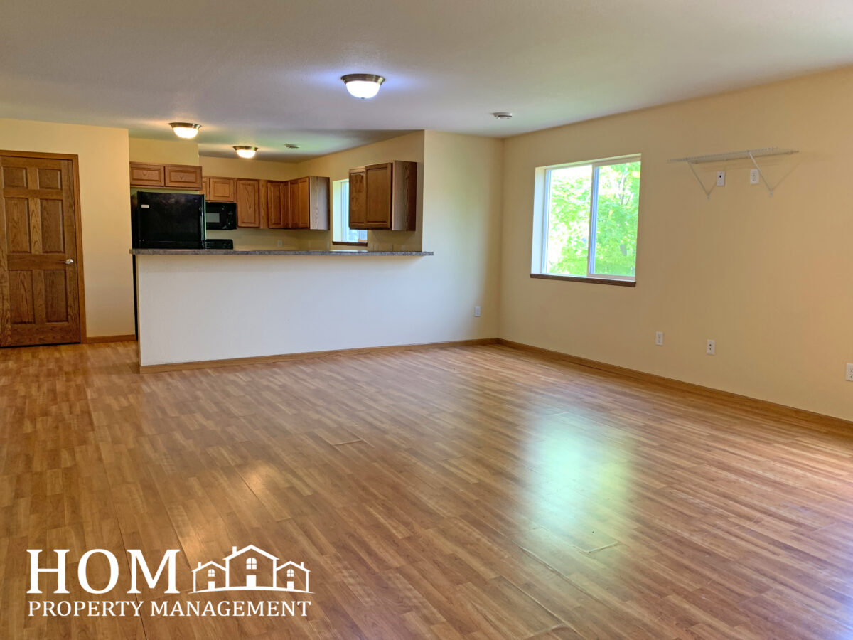 5 Bedroom 251 Bunting Lane 205, Mankato MN Available August 1, 2025