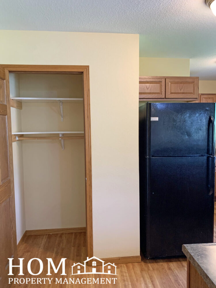 5 Bedroom 251 Bunting Lane 205, Mankato MN Available August 1, 2025