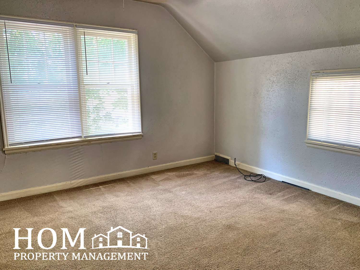 5 Bedroom 209 Center St, Mankato MN Available August 2025 HOM