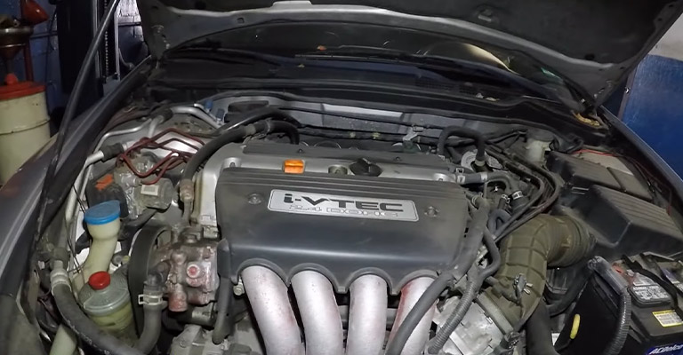 What Is the Difference Between Accords with VTEC vs. ULEV Valve Covers
