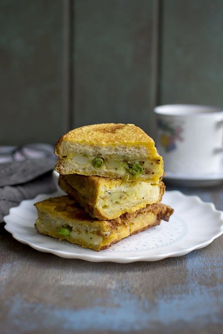 Mumbai's Bread Pakoda Fried PotatoStuffed Bread