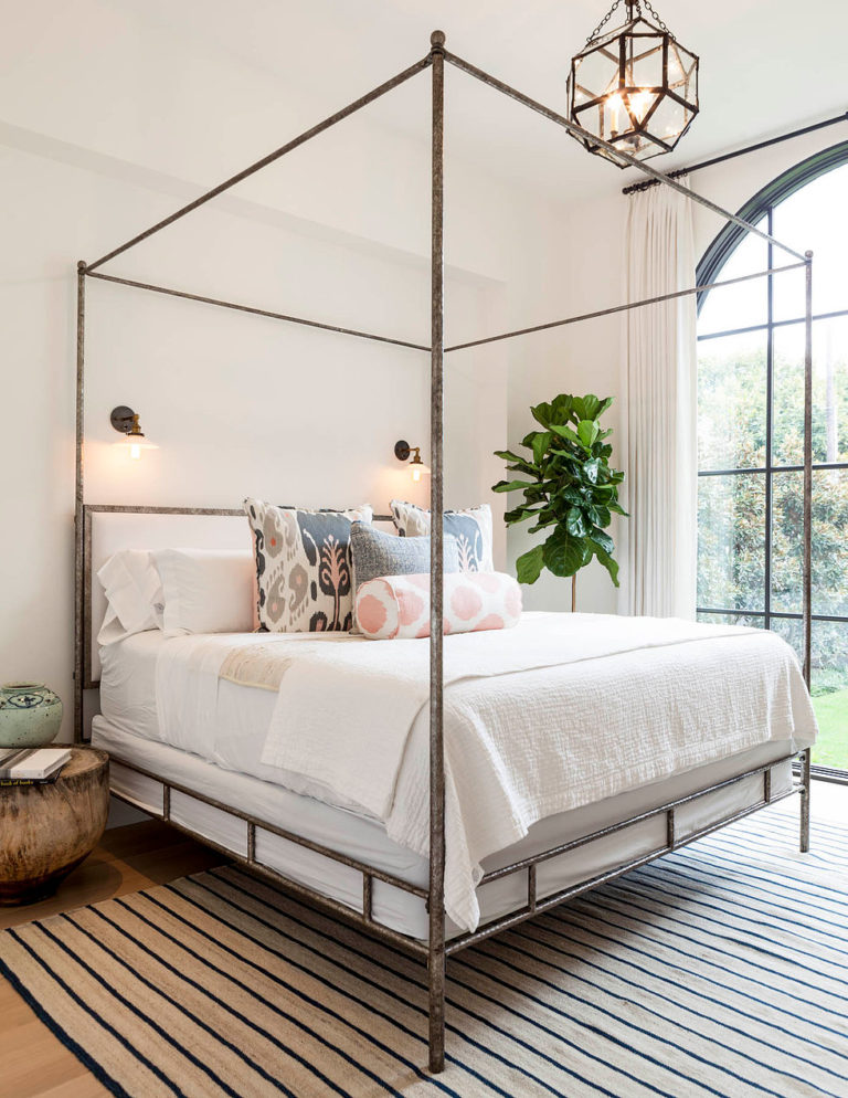 Currently Crushing On Metal Canopy Beds Honestly WTF
