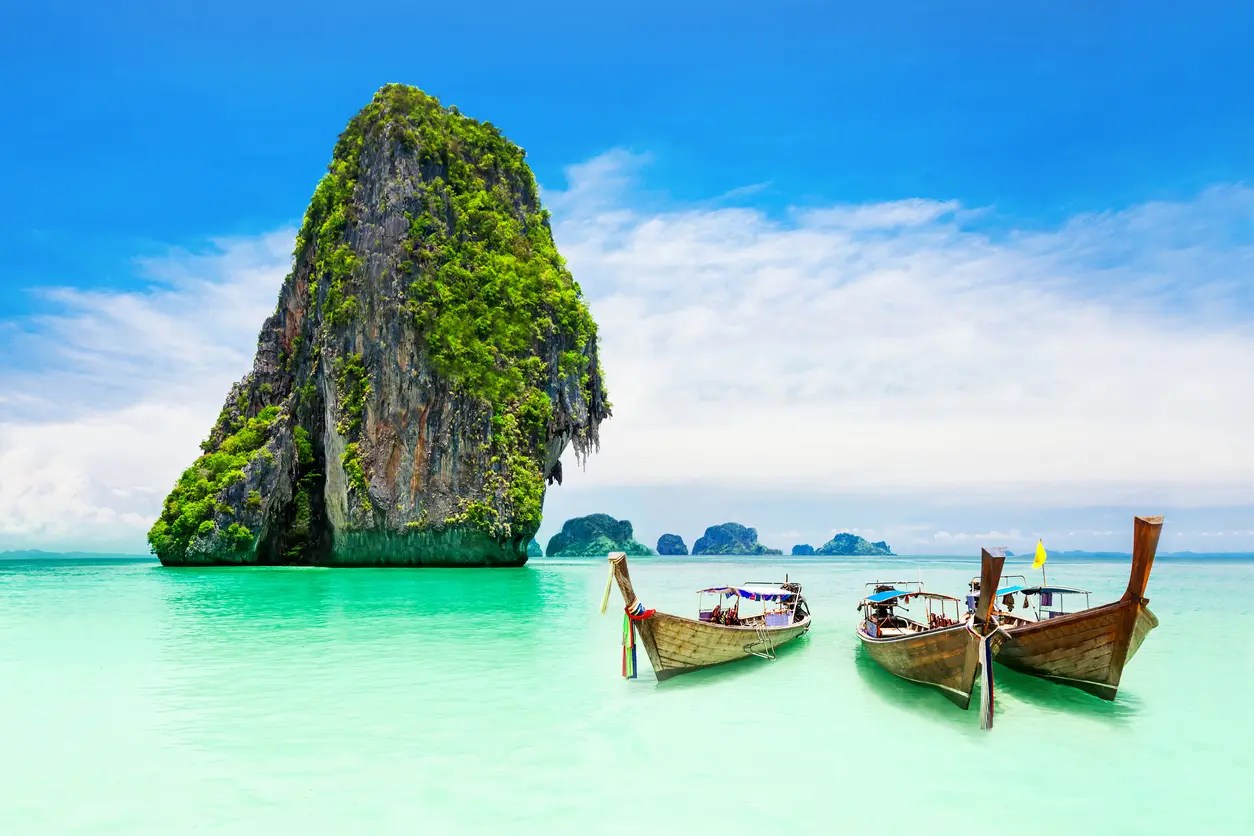 17 Best Honeymoon Destinations in December (2022 & 2023)