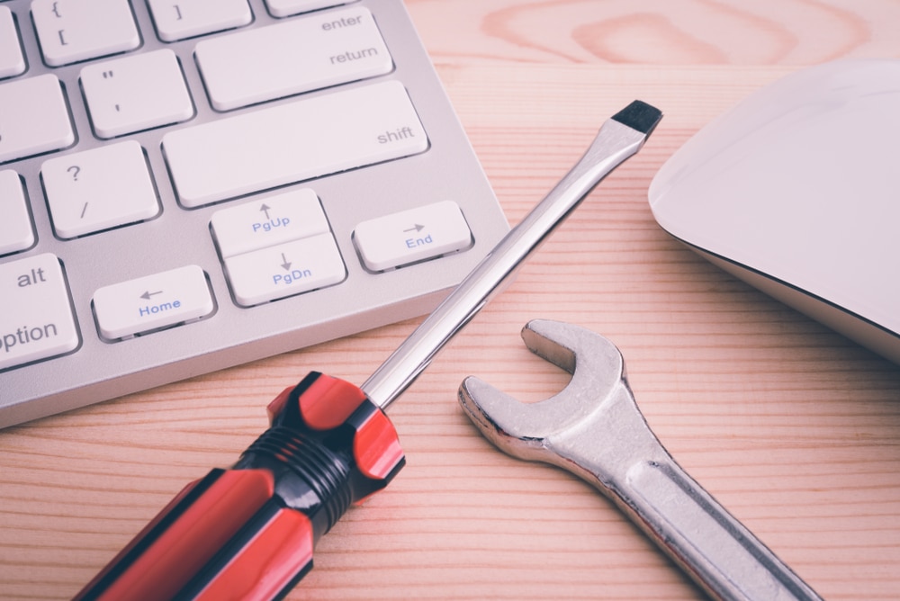 Why Is My Hart Battery Charger Blinking Red? (Answered) HookedOnTool