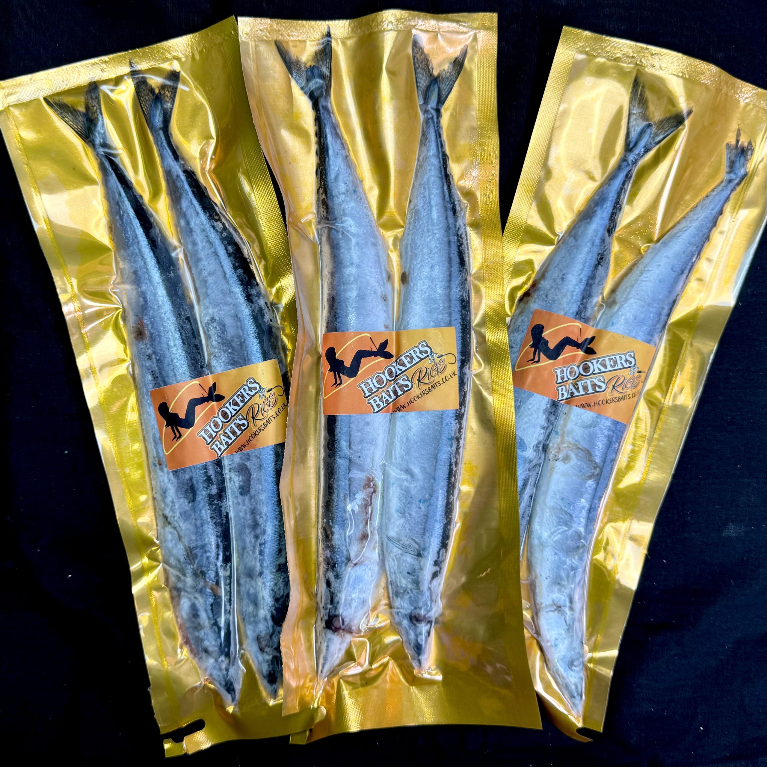 Blueys Whole LARGE ( 2 per pack) Hookers Baits