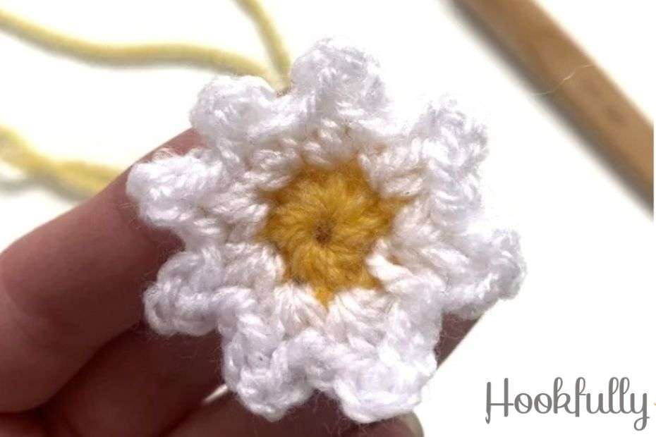 Crochet Daisy Applique Pattern Free Hookfully