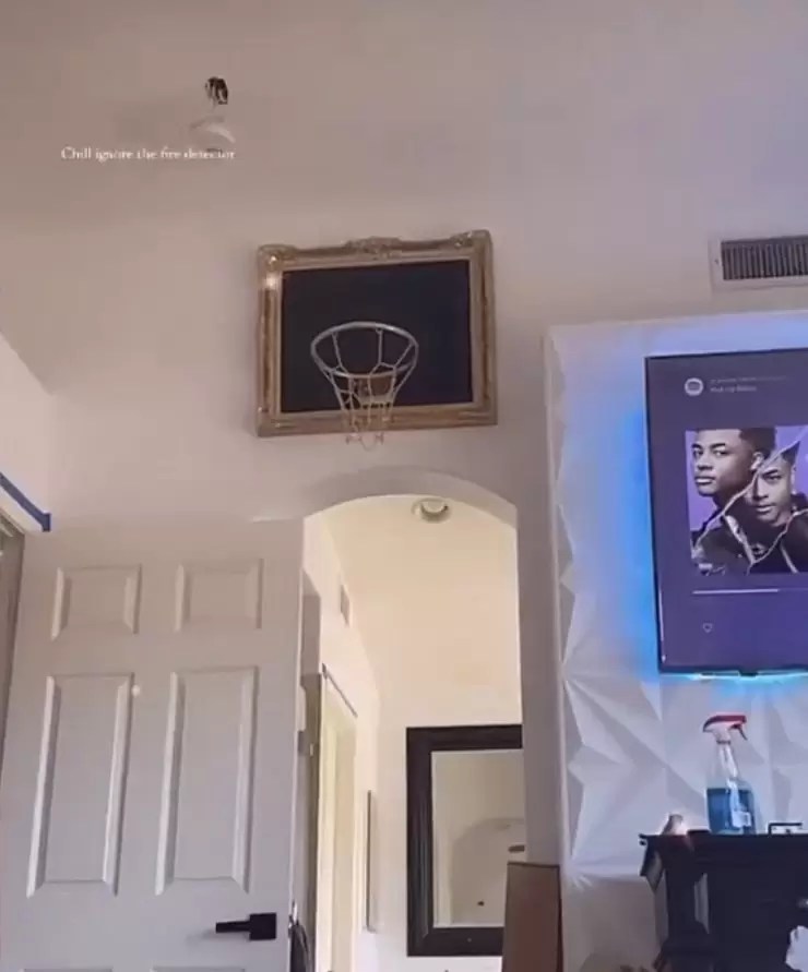 Framed Mirror Basketball Hoop HOOPAGRAM
