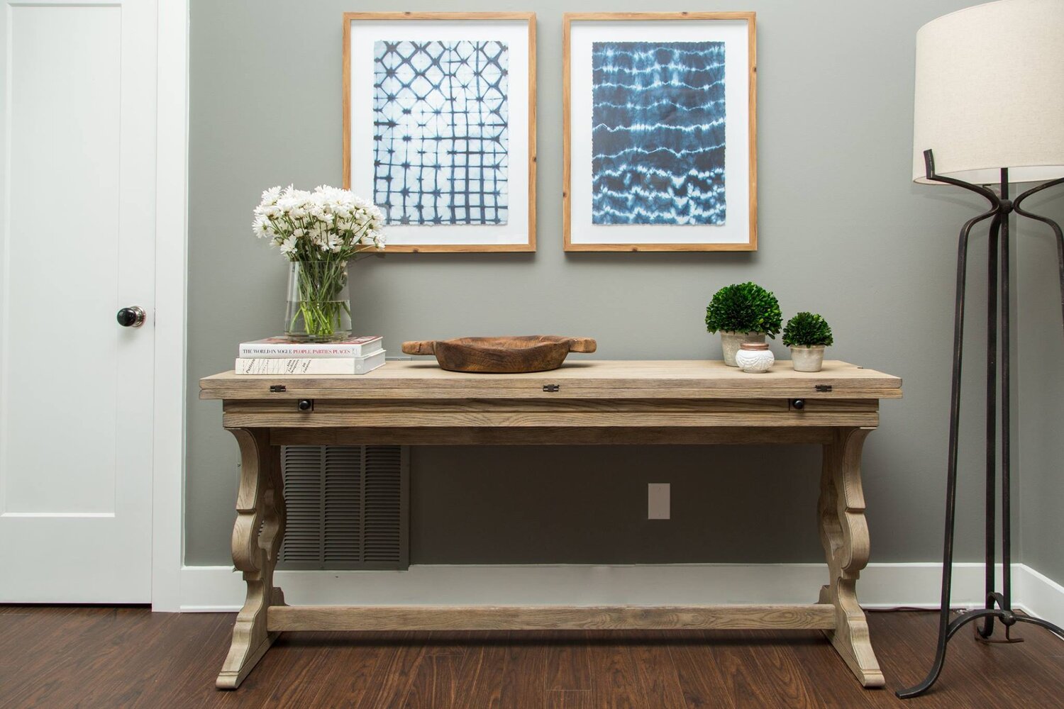 10 Creative Ways to Transform Your Entryway Table into a Decor