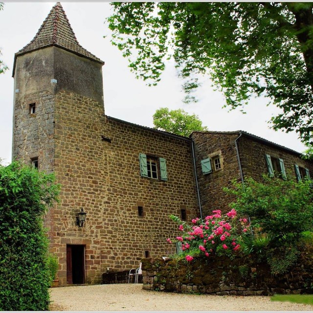 Middeleeuws Kasteel Te Koop In Zuid Frankrijk Met Bed En Breakfast En Zaalverhuur Op 18 Hectares - Horecasite
