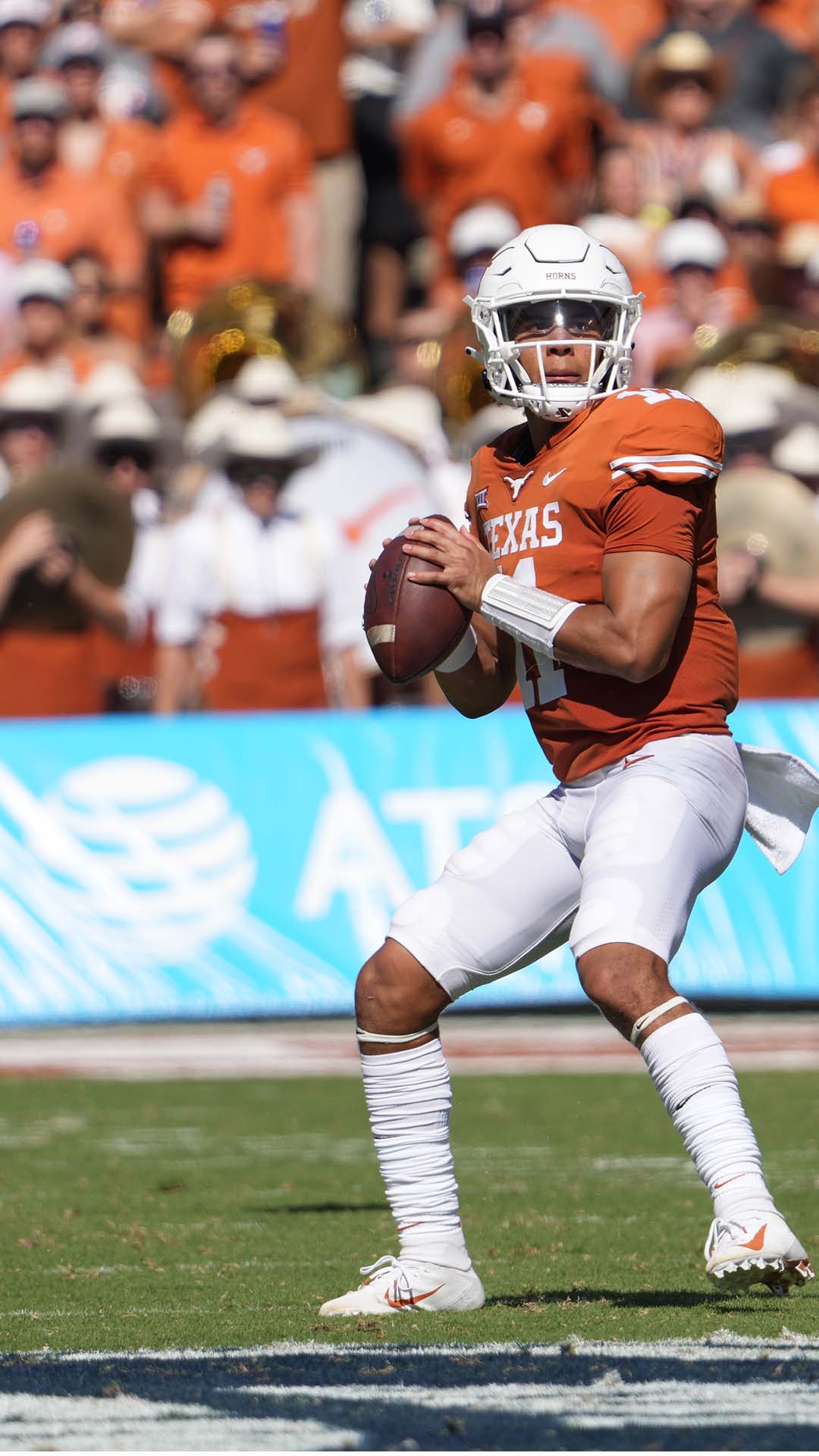 BREAKING NEWS Texas Longhorns quarterback Casey Thompson has entered