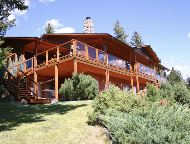 Property for Sale Exclusive residence available Horse Lake, BC, Canada