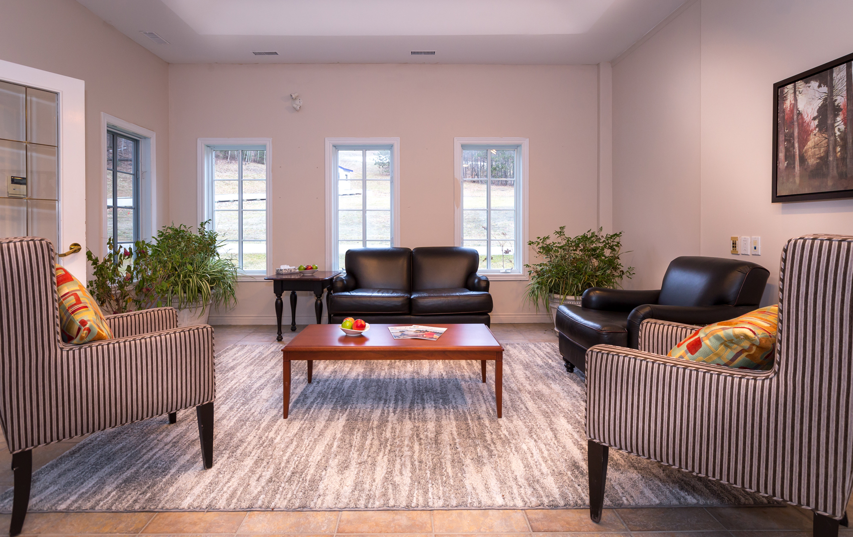 Rooms, Condos and at Horseshoe Resort, Barrie ON