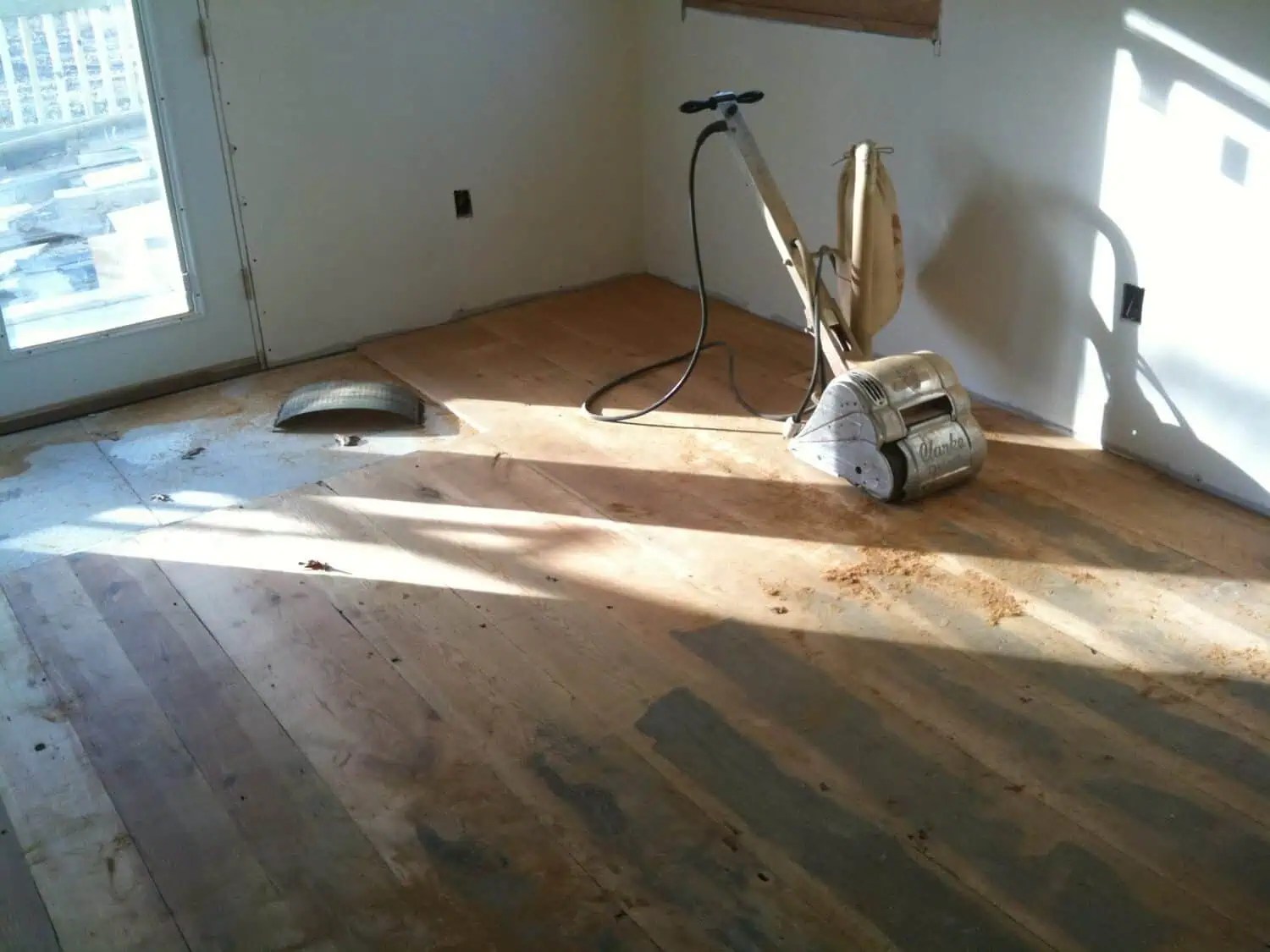 Sanding hardwood floor