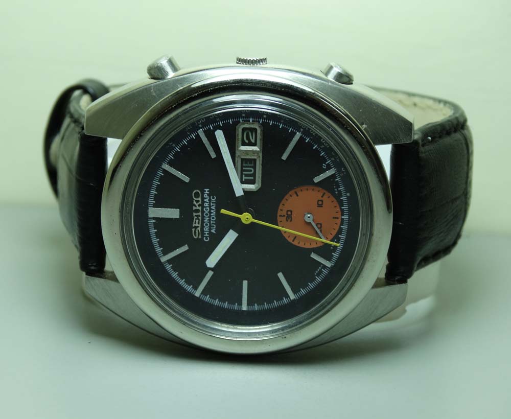 VINTAGE SEIKO CHRONOGRAPH AUTOMATIC DAY DATE MENS WATCH 850247 USED