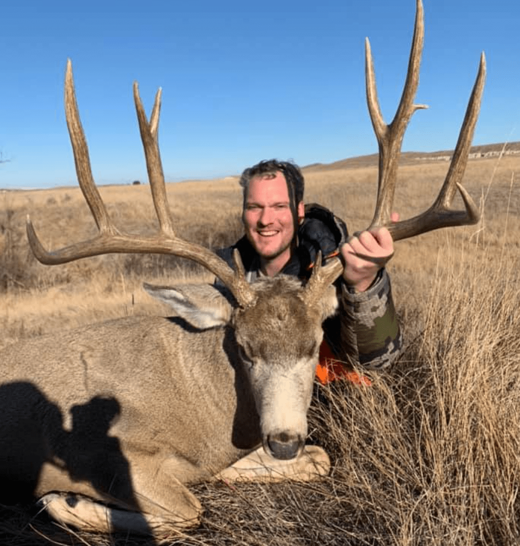 South Dakota Whitetail or Mule Deer Hunt 10711