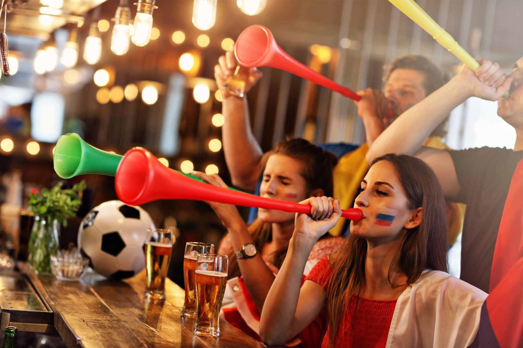 The best Sports Bars to watch football in Barcelona Hostemplo