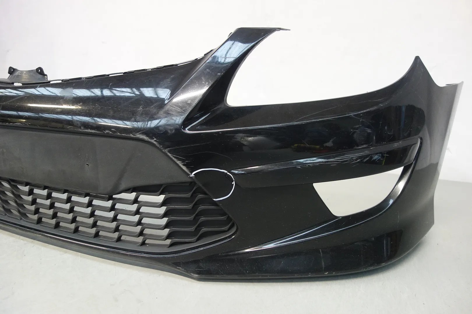 GENUINE HYUNDAI I30 2010 2011 Hatchback 5 Door FRONT BUMPER p/n 86511