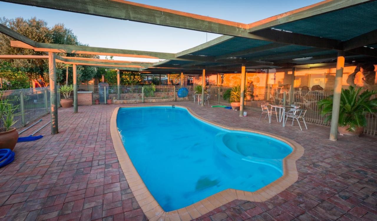 White Cliffs Underground Motel unique dugouts Australia