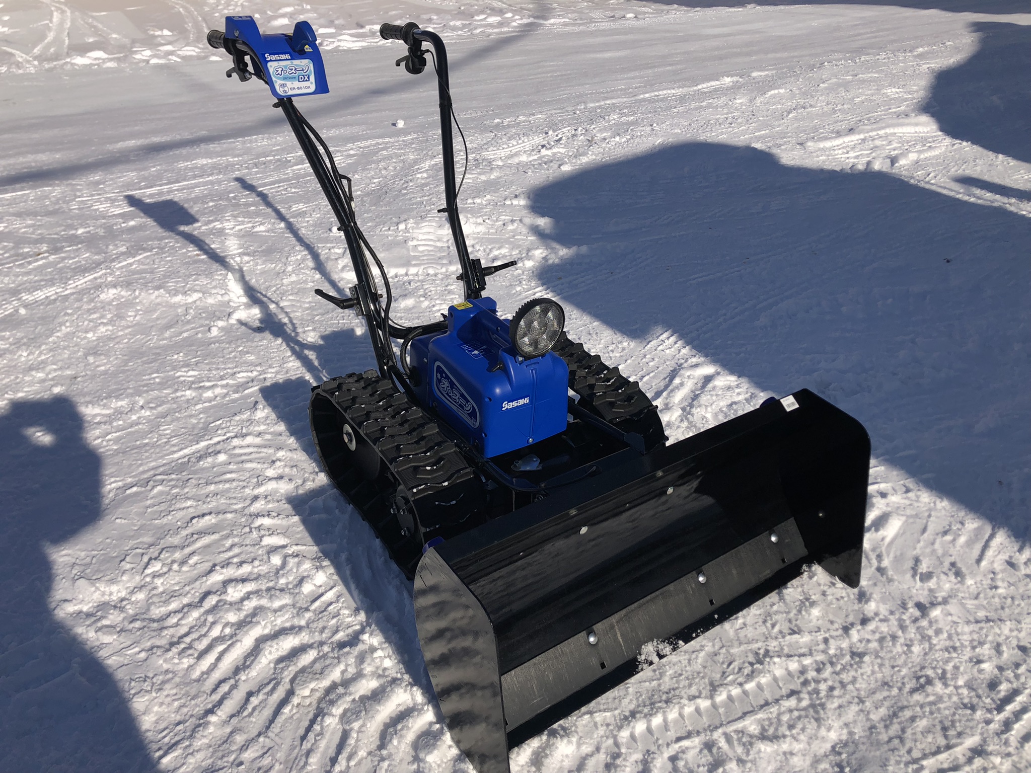 除雪機のレンタルならホットスタッフへ！！ ホットスタッフ
