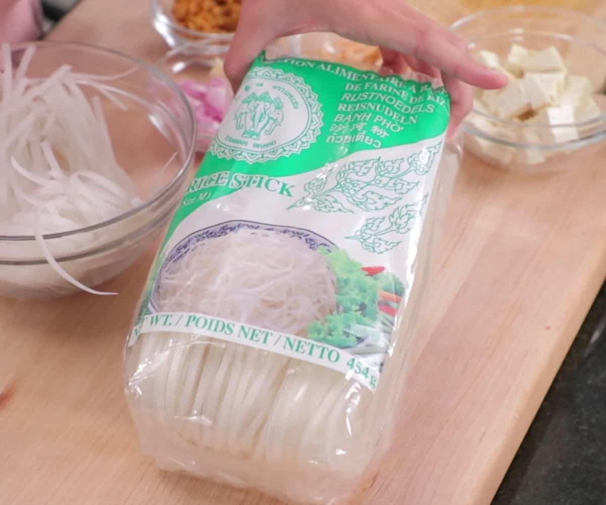 Authentic Pad Thai Recipe & Video Tutorial Hot Thai Kitchen