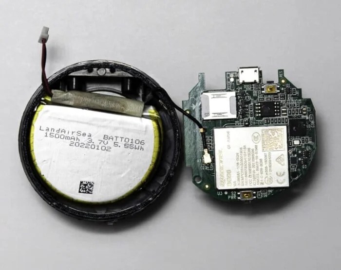 LandAirSea 54 GPS Tracker Review RealTime Tracking