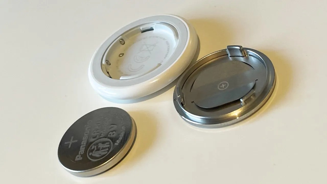 How to Fix an AirTag That's Not Updating Location