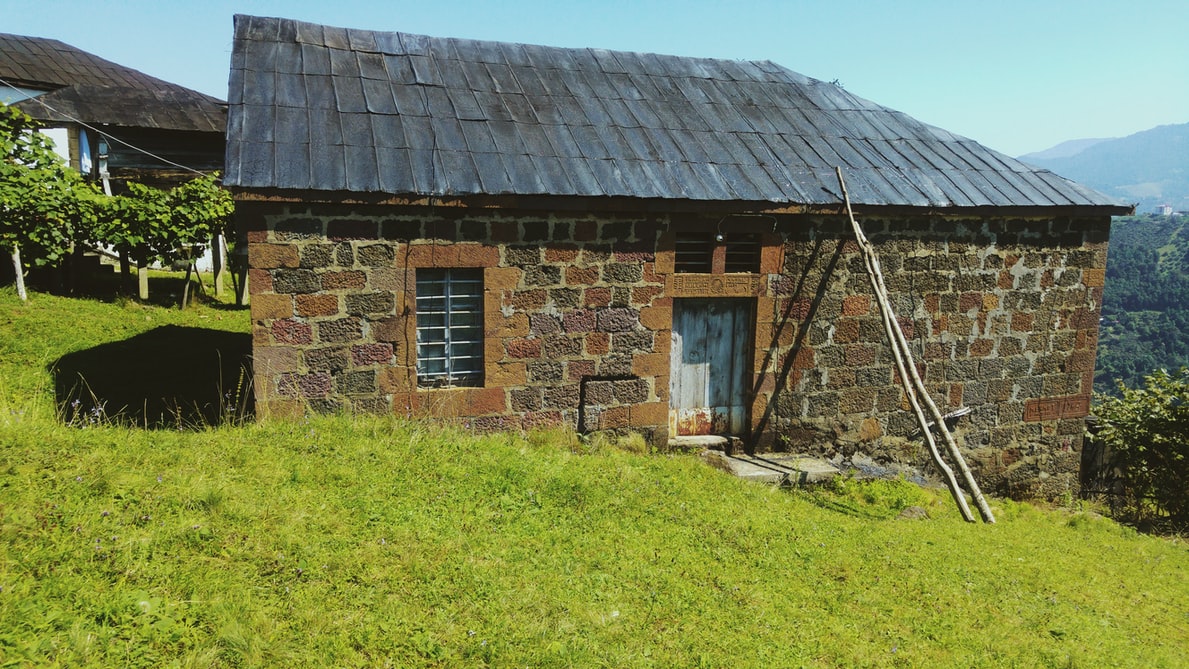 Roof Ice Dam Problems & How to Prevent Them - HotEdge