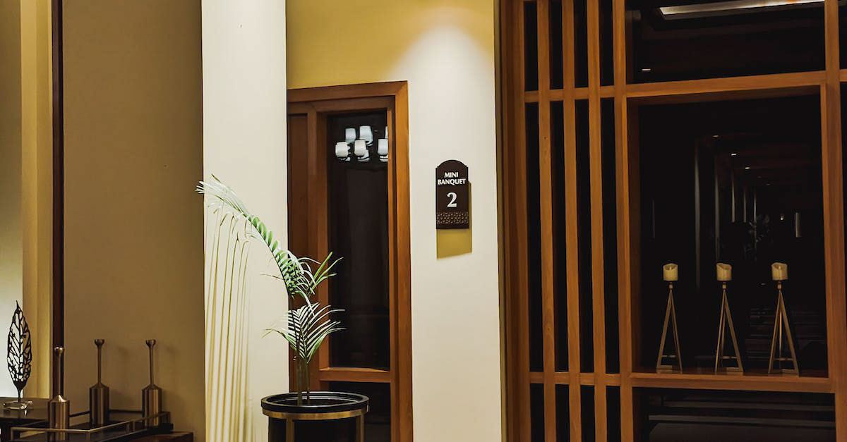 What Are Hotel Incidental Charges And How Are They Determined? Hotel