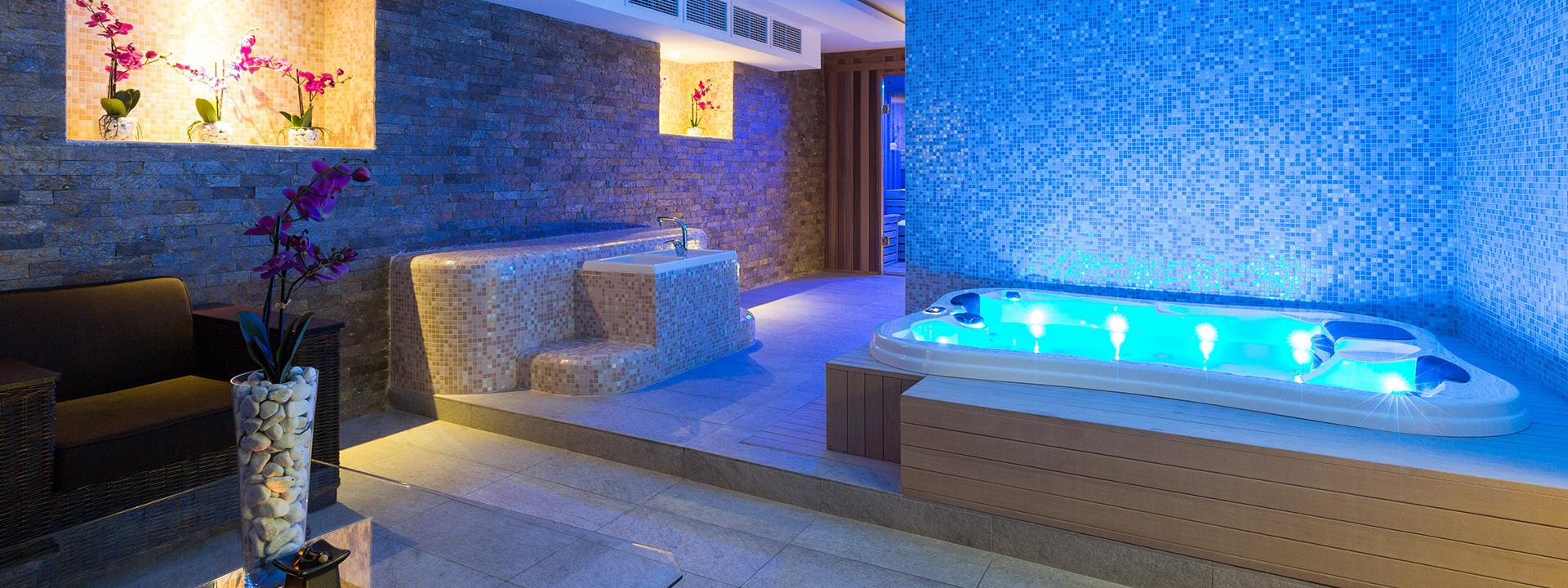 Wellness & Spa Hotel City Savoy