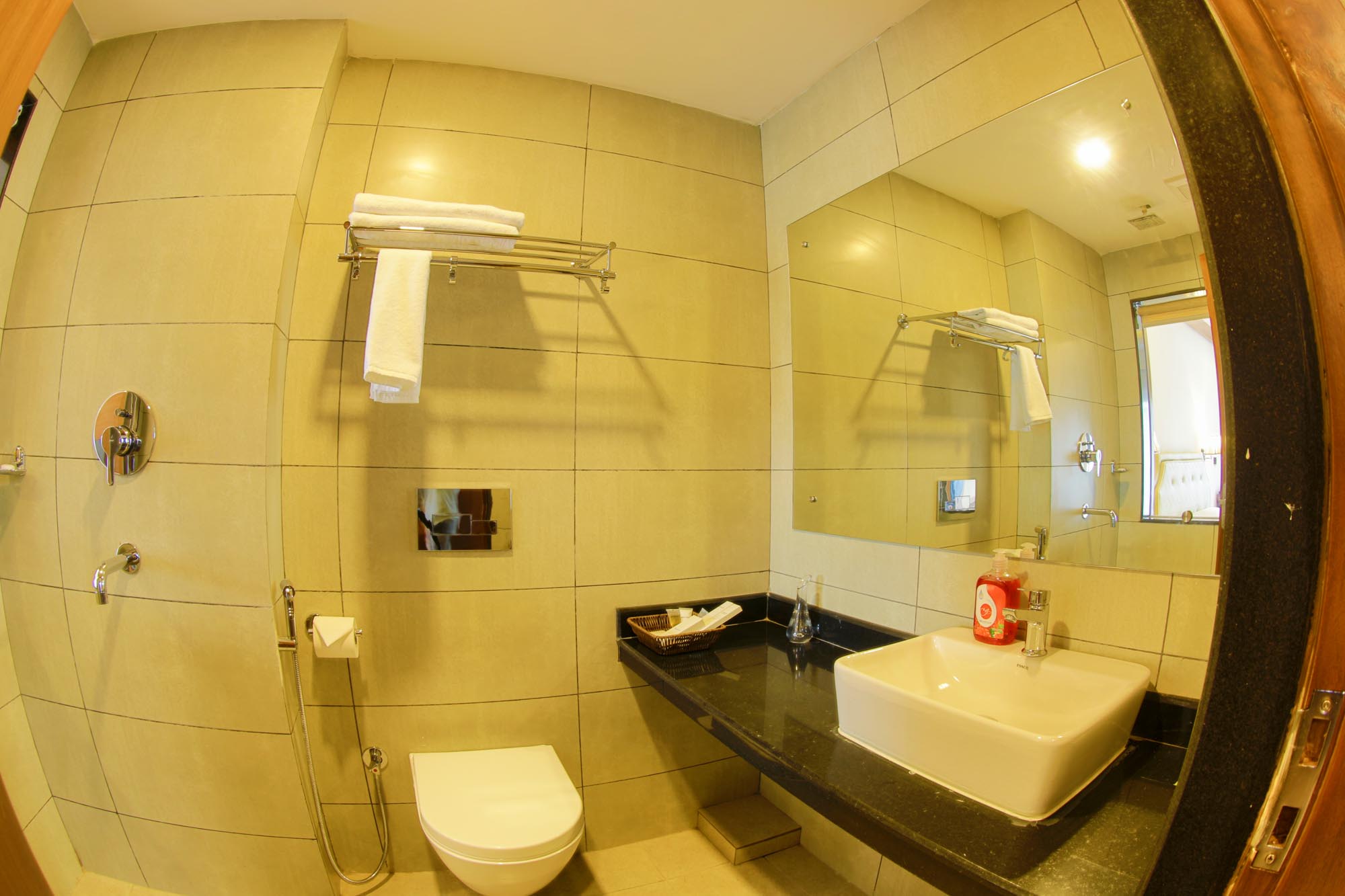 Super Deluxe Double Room Hotel Fewa Trip