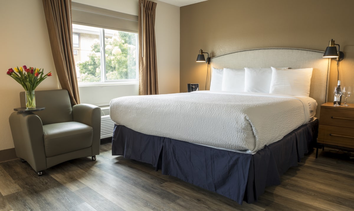 Pan Pacific Queen Hotel Focus