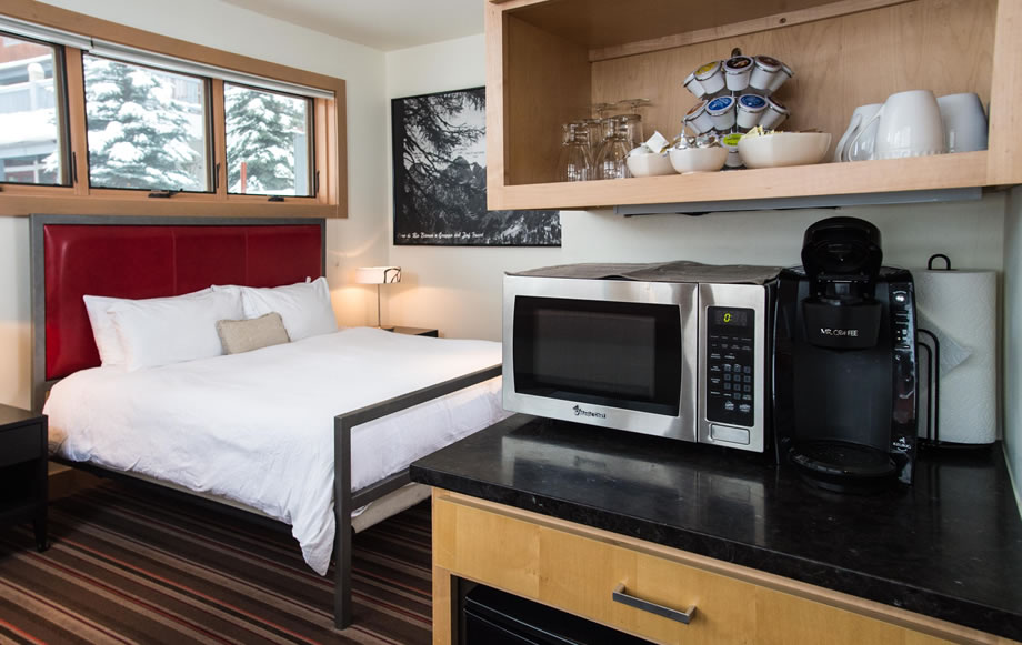 Hotel Minturn Rates , affordable hotel in historic Minturn Colorado